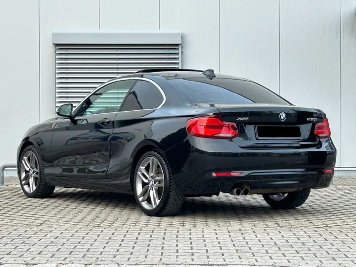 BMW 230