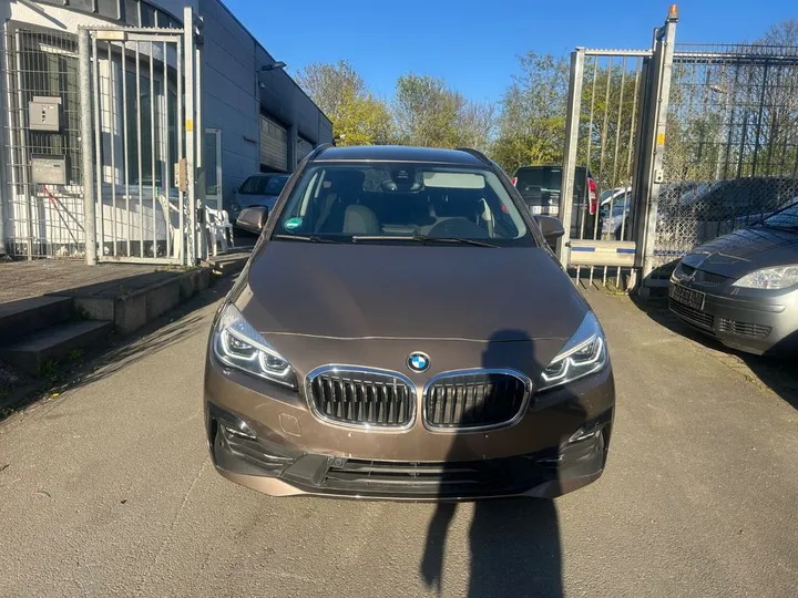 BMW 218