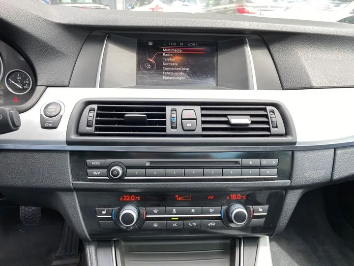 BMW 528