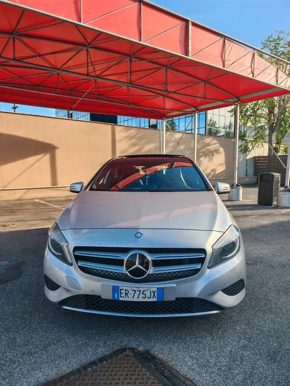 Mercedes-Benz A 220
