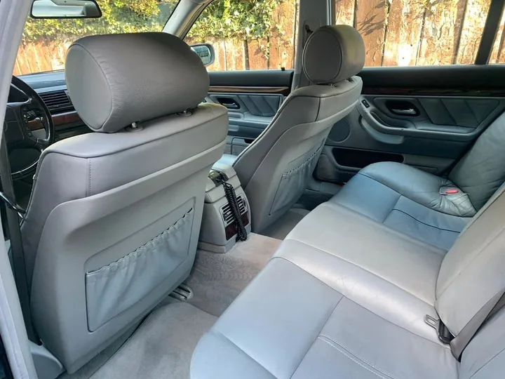 BMW 735