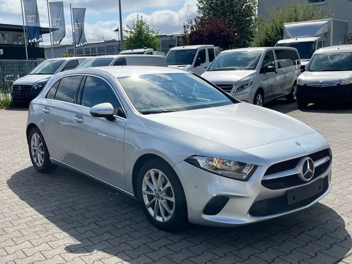 Mercedes-Benz A 200