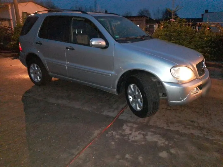 Mercedes-Benz ML 270