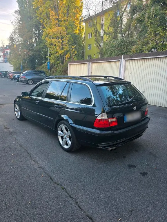 BMW 320