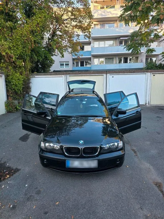BMW 320