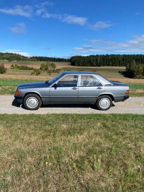 Mercedes-Benz 190