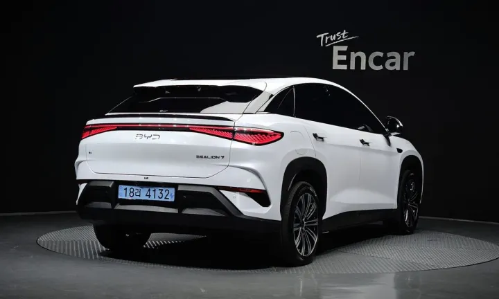 BYD Sealion 7