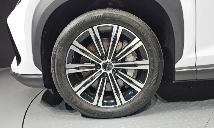 BYD Sealion 7