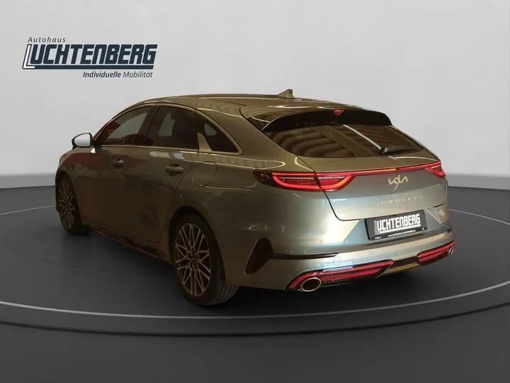 Kia pro cee'd / ProCeed