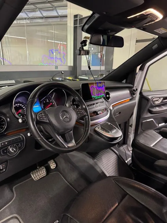 Mercedes-Benz V 300