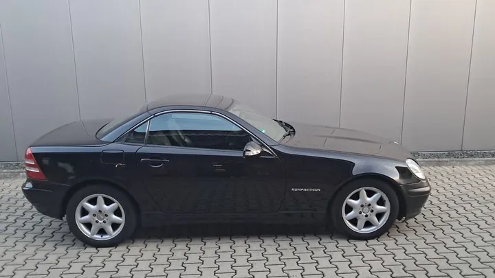 Mercedes-Benz SLK 200