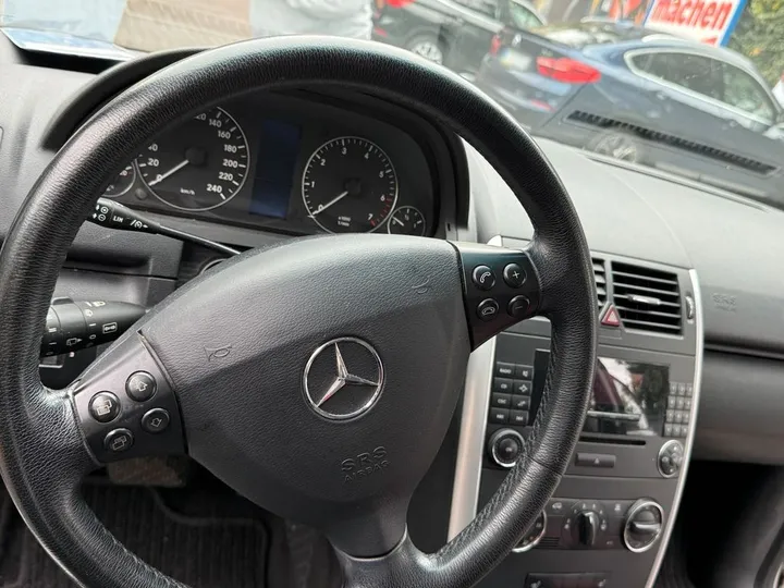 Mercedes-Benz A 170