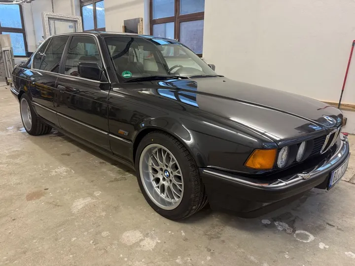 BMW 735