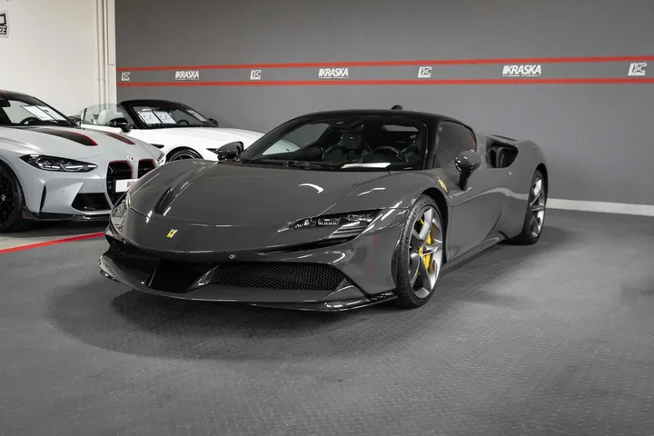 Ferrari SF90