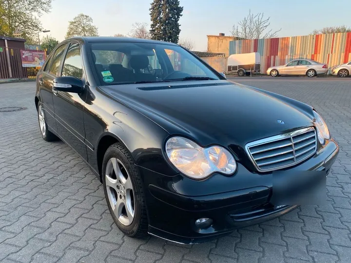 Mercedes-Benz C 180