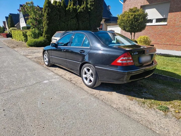Mercedes-Benz C 220