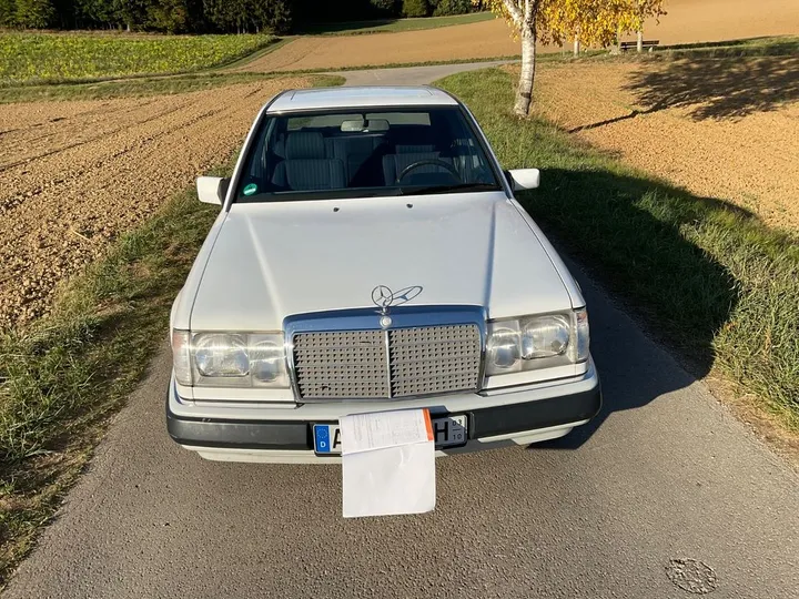Mercedes-Benz 300
