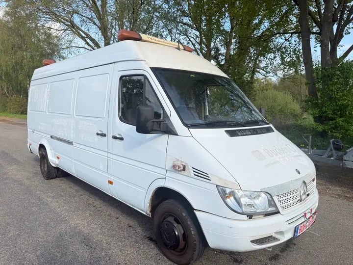 Mercedes-Benz Sprinter