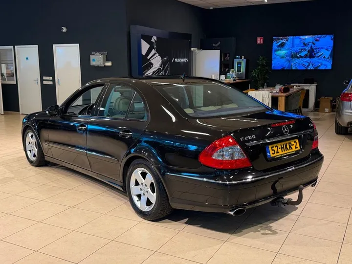 Mercedes-Benz E 280