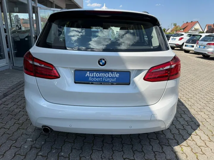 BMW 218