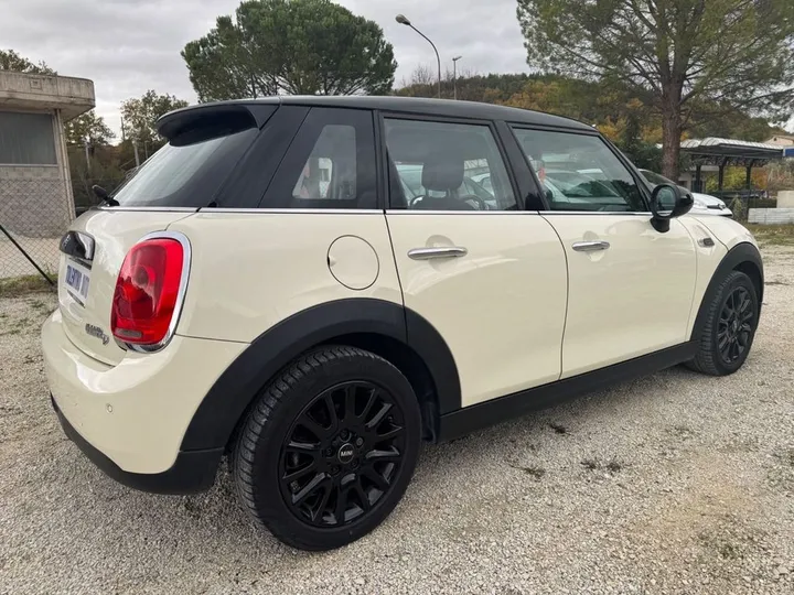 MINI Cooper D