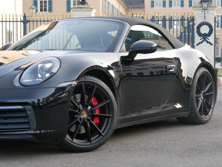 Porsche 992