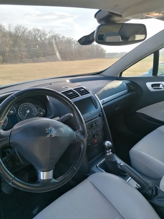 Peugeot 407