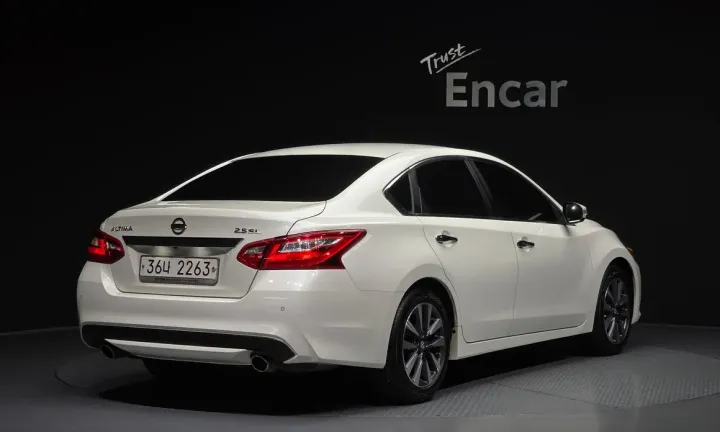 Nissan Altima