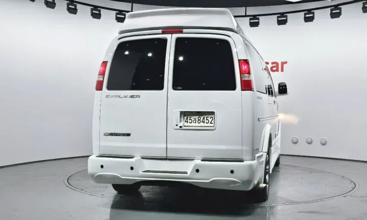 Chevrolet Express Van