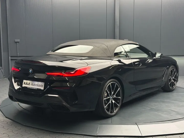 BMW 840