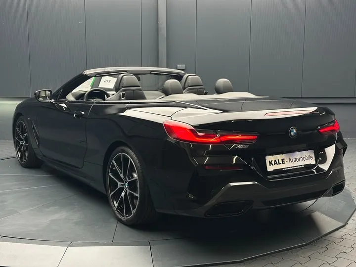 BMW 840