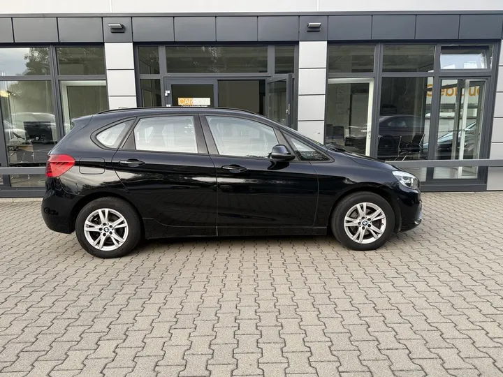 BMW 216