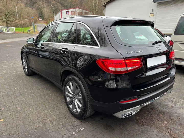 Mercedes-Benz GLC 220