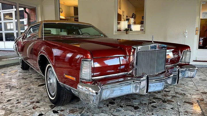 Lincoln Continental