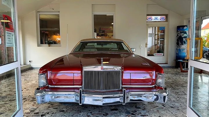 Lincoln Continental