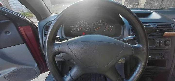 Mitsubishi Galant