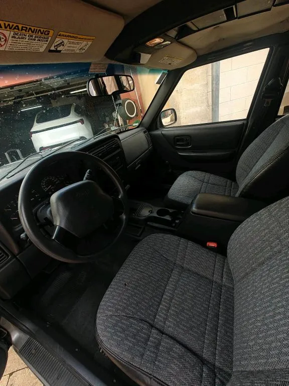 Jeep Cherokee