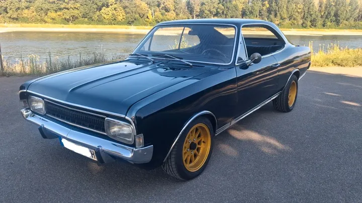 Opel Commodore