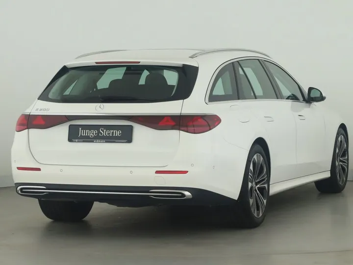 Mercedes-Benz E 200