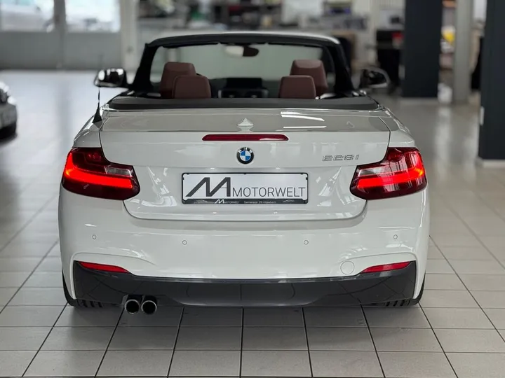 BMW 228