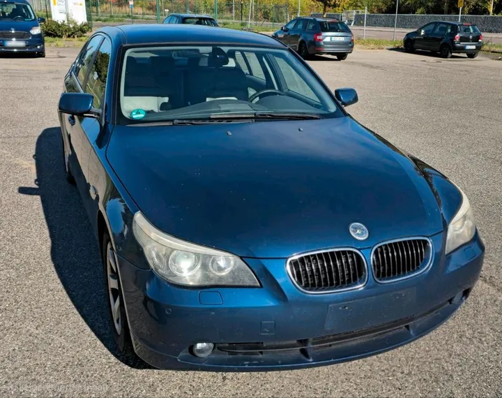 BMW 525