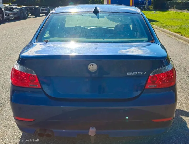 BMW 525