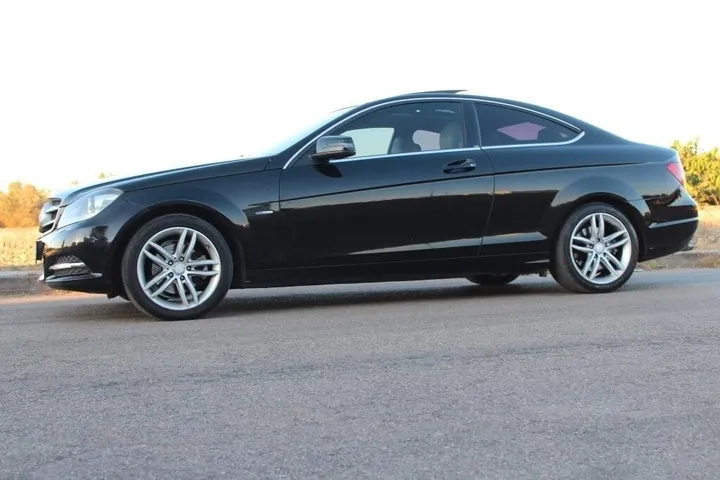 Mercedes-Benz C 220