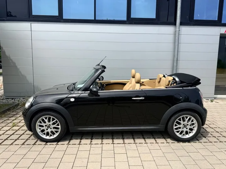 MINI Cooper Cabrio