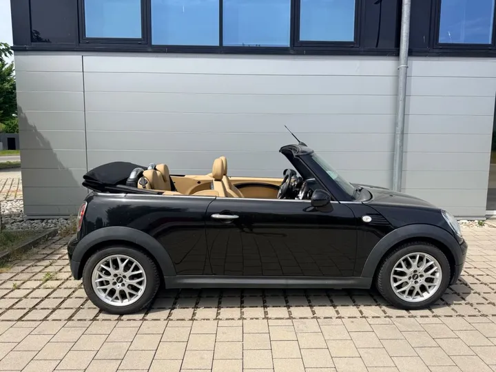 MINI Cooper Cabrio