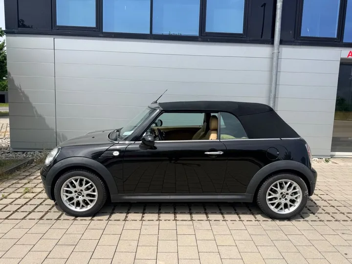 MINI Cooper Cabrio