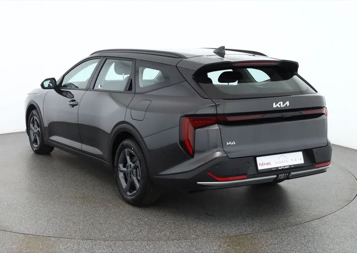 Kia K4