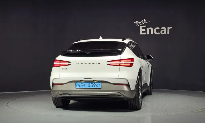 Genesis GV60