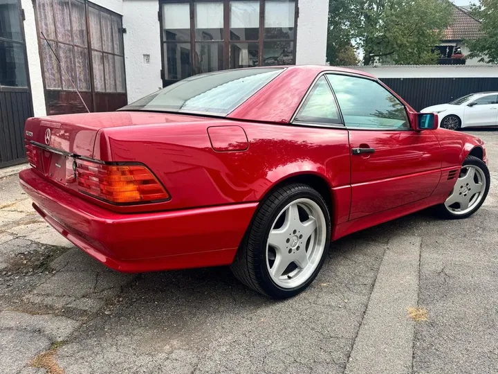 Mercedes-Benz SL 320