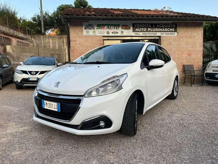 Peugeot 208